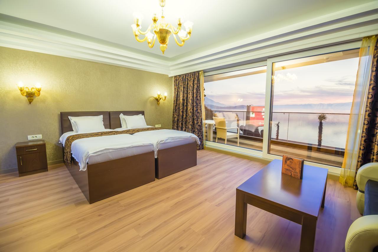 Mr. I Hotel Ohrid Buitenkant foto